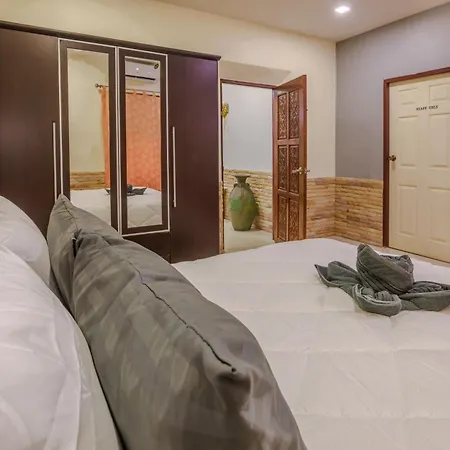 Ratana Near Walking Street And Beaches * Pattaya