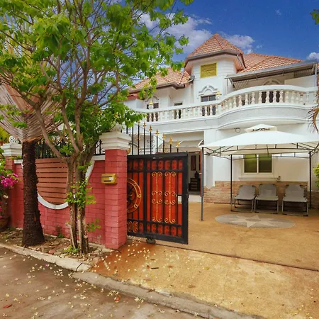 Ratana Near Walking Street And Beaches * Pattaya