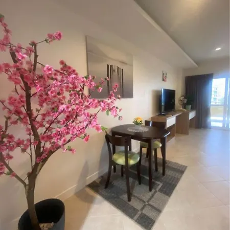 Apartment Strandnahes Apartment, 56 Qm & Kingsize Bett 2x2m, Ab 30 Tage Buchbar, Sonderpreise Fur Langzeitmieter Pattaya