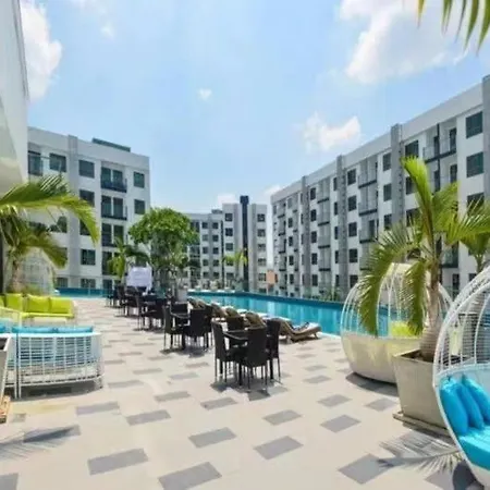 Arcadia Beach Condominium Holiday Apartment Pattaya
