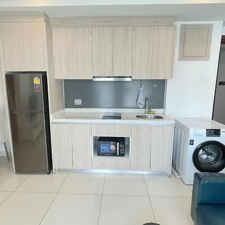 Arcadia Beach Condominium Holiday Apartment Pattaya