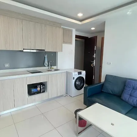 Arcadia Beach Condominium Holiday Apartment Pattaya