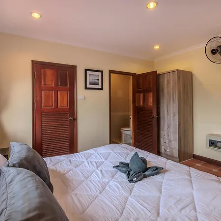 Viewbor Near Walking Street And Beaches Pattaya