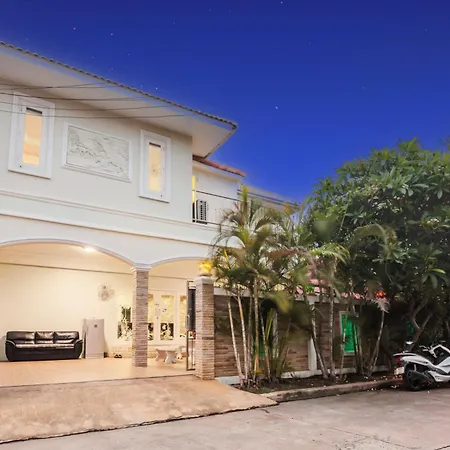 Tewaree Near Walking Street And Beaches *