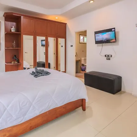 วิลล่า Tewaree Near Walking Street And Beaches Pattaya