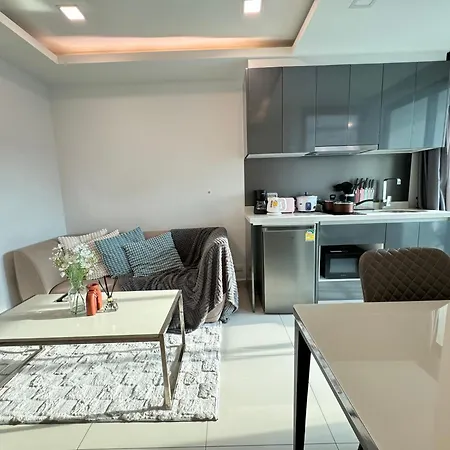 อพาร์ตโฮเทล Acadia Continental Pattaya