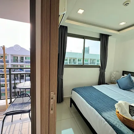 Acadia Continental * Pattaya