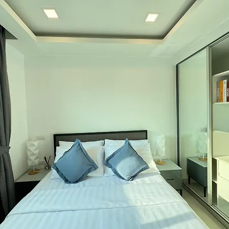 Acadia Continental อพาร์ตโฮเทล
