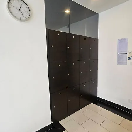 Grand Avenue Apartment