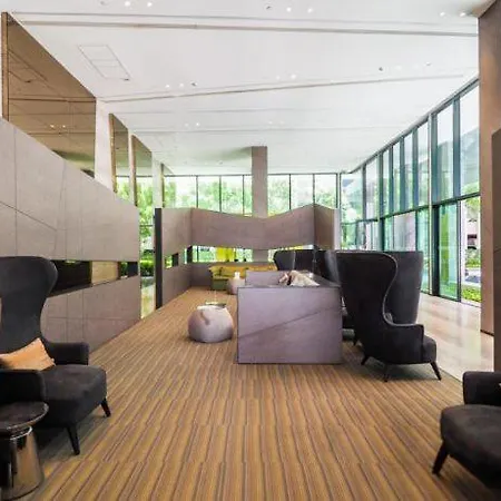 Kaws Theme Modern 1br - High Floor Seaview Apartment *