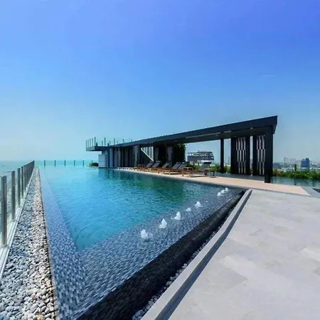 Apartment Kaws Theme Modern 1br - High Floor Seaview *