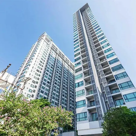 Kaws Theme Modern 1br - High Floor Seaview Apartment Pattaya