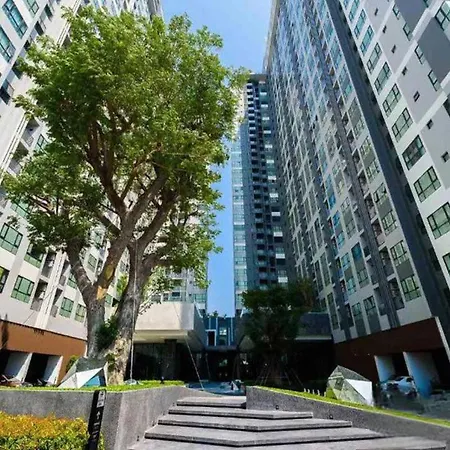 Kaws Theme Modern 1br - High Floor Seaview Pattaya