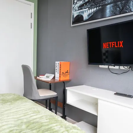 Kaws Theme Modern 1br - High Floor Seaview Pattaya