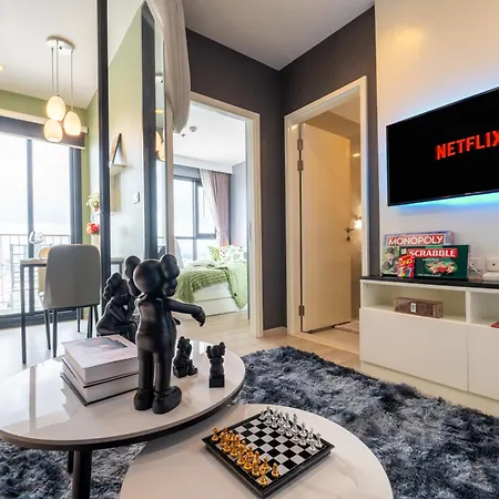 Kaws Theme Modern 1br - High Floor Seaview