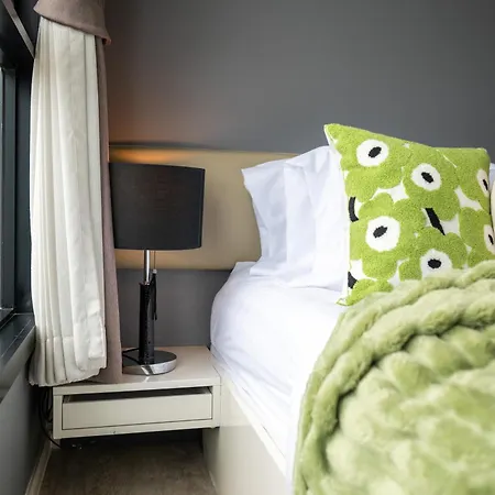 Apartment Kaws Theme Modern 1br - High Floor Seaview Pattaya