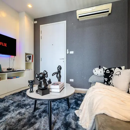 Apartment Kaws Theme Modern 1br - High Floor Seaview *