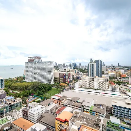 Kaws Theme Modern 1br - High Floor Seaview * Pattaya