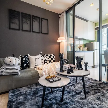 Kaws Theme Modern 1br - High Floor Seaview *