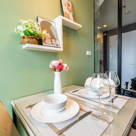 Apartment Kaws Theme Modern 1br - High Floor Seaview *