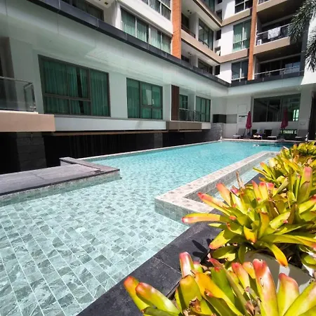 The Urban City Center By Fantasea Beach *