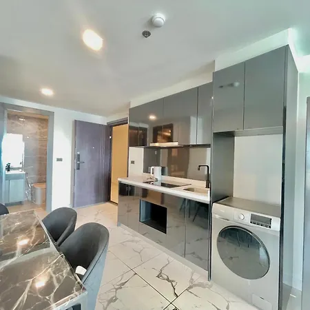 Apartment No Millennium *