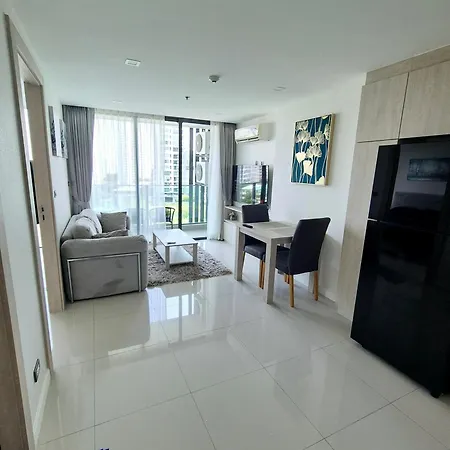 Coastal Comfort In Apartment Pattaya