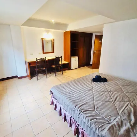 Naza Orchid Hotel 2*