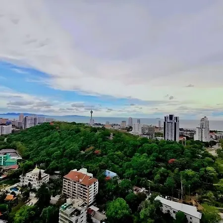 High Floor Sea View 2 Bedroom Near Walking Street Pattaya
