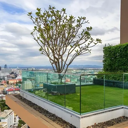 High Floor Sea View 2 Bedroom Near Walking Street อพาร์ทเม้น *