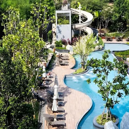 อพาร์ทเม้น High Floor Sea View 2 Bedroom Near Walking Street Pattaya