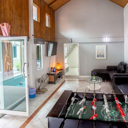 Romantic Pool - 6 Bedroom - Private Pool & Absolute Privacy - Perfect For Groups Pattaya