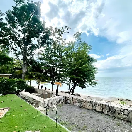 วิลล่า 七星爱旅湾 私人海滩四卧别墅 Pattaya