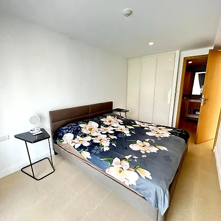 Apartment Aurora Family Condominium Pattaya