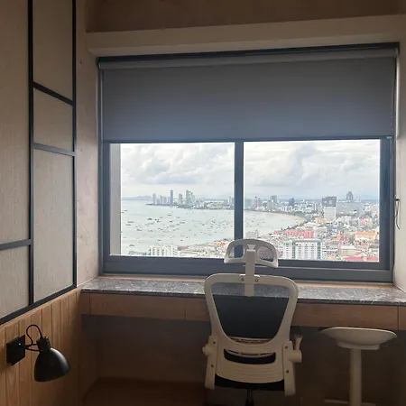 Unixx High Floor Seaview Double Bedroom อพาร์ตโฮเทล
