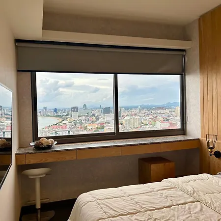 Unixx High Floor Seaview Double Bedroom Pattaya