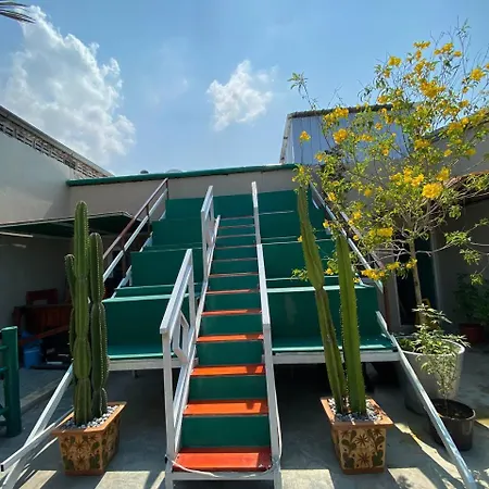 Happiness Community Wake & Bake - Rooftop Bar & Bistro