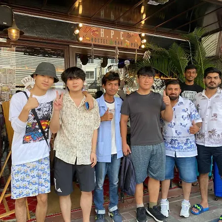Happiness Community Wake & Bake - Rooftop Bar & Bistro ที่พัก *