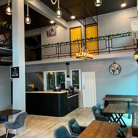 Friends Station Tukkom & Cafe ที่พัก *