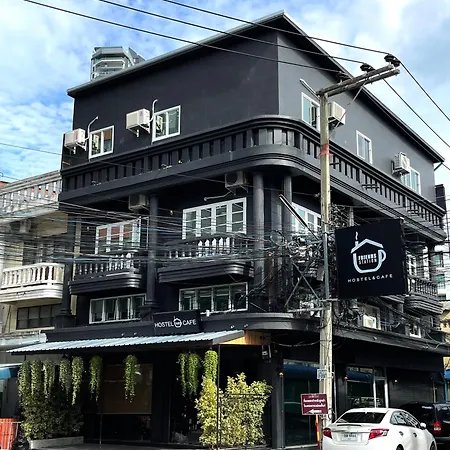 ที่พัก Friends Station Tukkom & Cafe