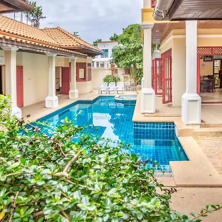 Bali Pool Villa, 5 Min To Walking Street & The Beaches Pattaya