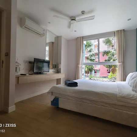 อพาร์ตโฮเทล Grande Caribbean Pattaya