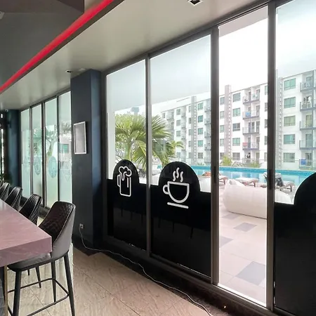 Arcadia Beach Condominium Apartment Pattaya
