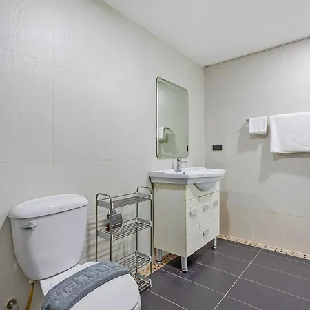 Grosvenor House - Olympic Pool - Apartment