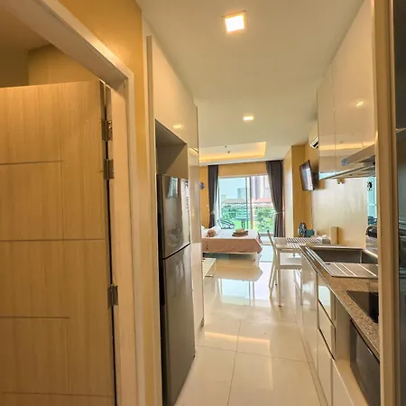 One Tower By Thaiminatorpattaya 75 อพาร์ทเม้น