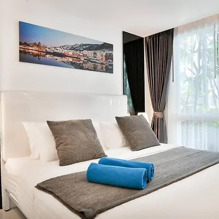 Apartment Center With 2 Bedroom *