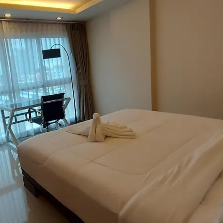 Garden - 2br Suite, 76sqm อพาร์ทเม้น Pattaya
