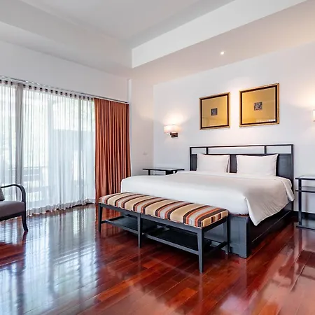 Luxe อพาร์ตโฮเทล Pattaya