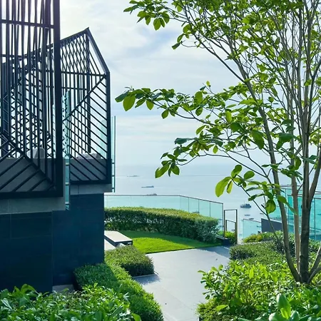With Roof Pool อพาร์ทเม้น