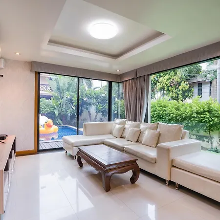 Amazing Natcha Pattaya